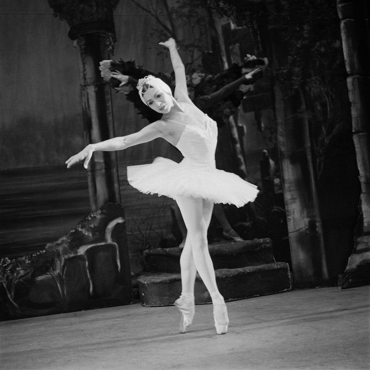 Sonia Arova in Swan Lake, 1962