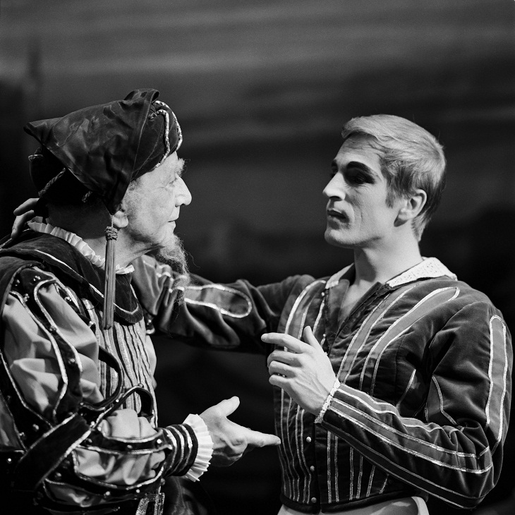 Leon Kellaway and Erik Bruhn in Swan Lake, 1962