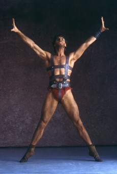 018-Steven-Heathcote-Spartacus.-Photo-Earl-Carter-1990_730x1083 018-Steven-Heathcote-Spartacus.-Photo-Earl-Carter-1990_730x1083