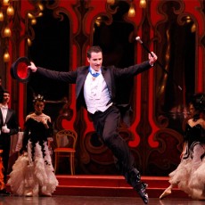 Robert-Curran-The-Merry-Widow-photo-Jeff-Busby_0894_730 Robert Curran in The Merry Widow, 2011. Photo Jeff Busby