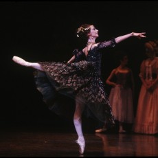 LynetteWills_Manon_1994_730 Lynette Wills in Manon, 1994