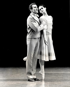 KelvinCoe_MarilynRowe_PillarofFire_1983_BrancoGaica_730x907 KelvinCoe_MarilynRowe_PillarofFire_1983_BrancoGaica_730x907